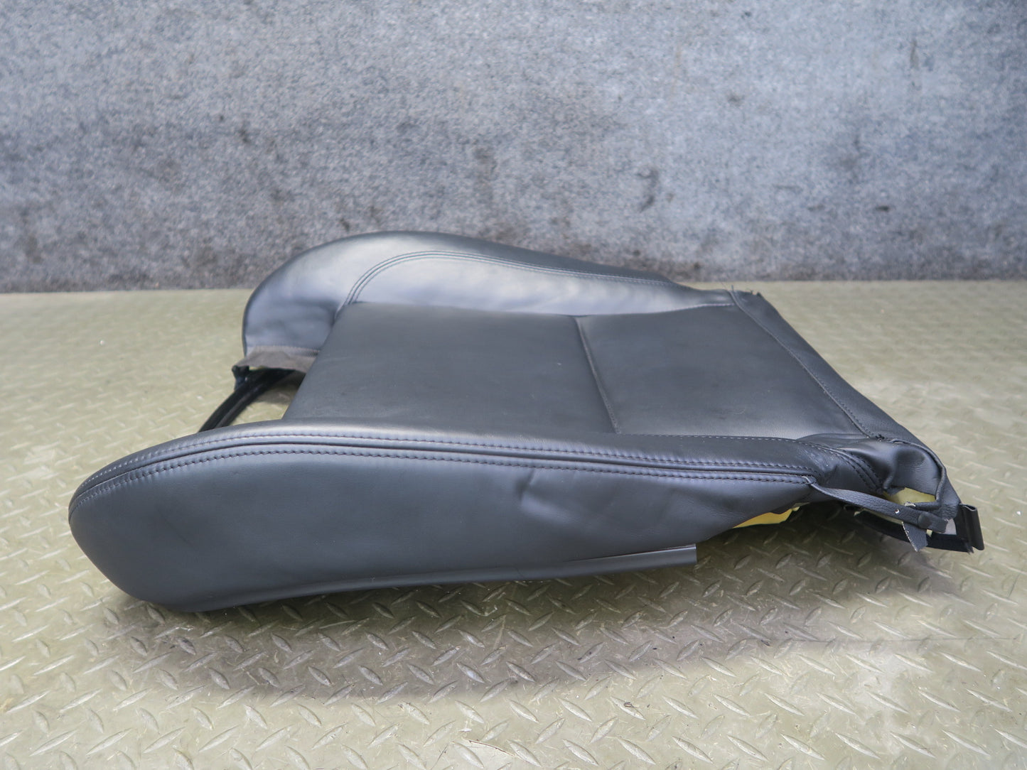 2008-2013 BMW E92 M3 Coupe Front Right Seat Upper Leather Cushion Black