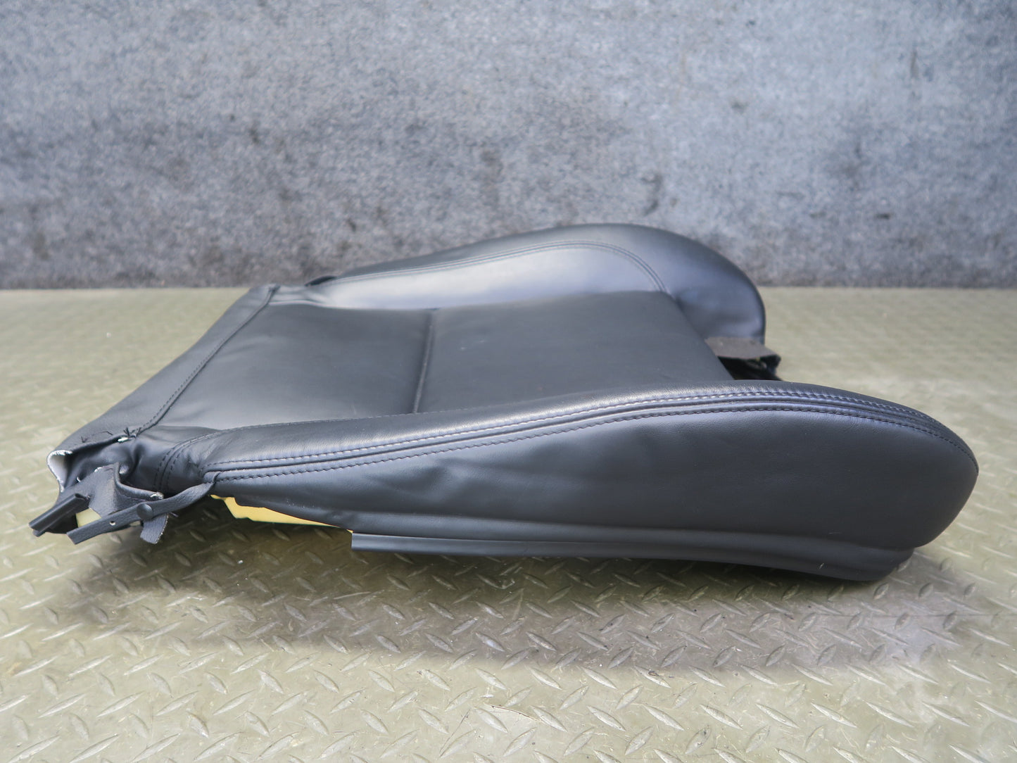 2008-2013 BMW E92 M3 Coupe Front Right Seat Upper Leather Cushion Black