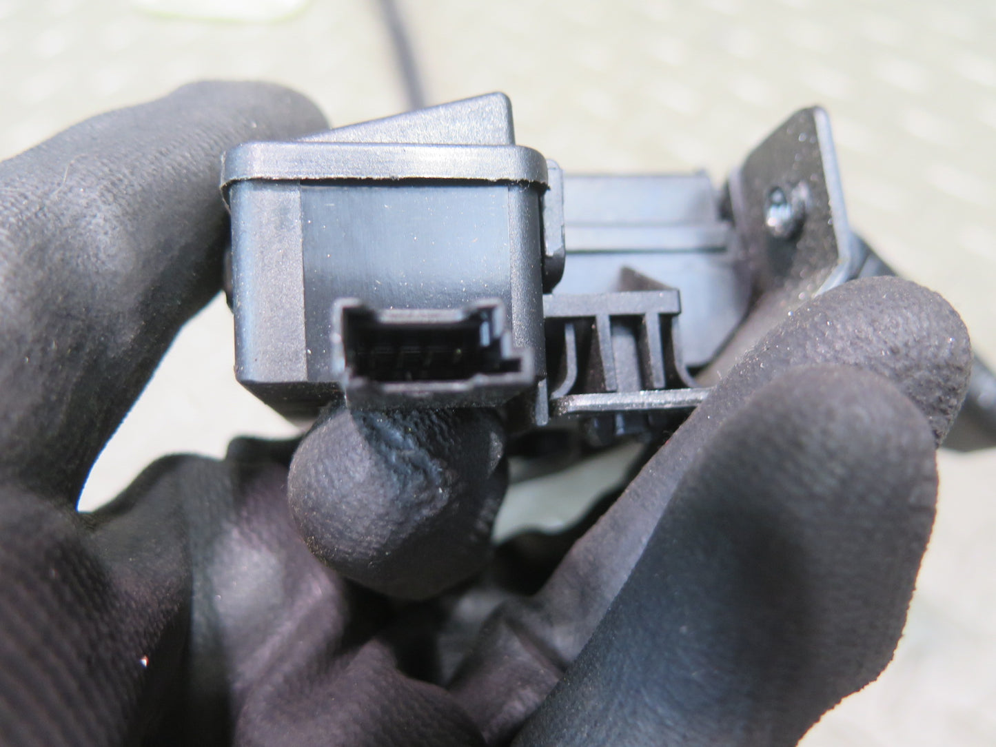 2007-2013 BMW E90 E92 M3 Rear Trunk Lid Lock Latch Actuator
