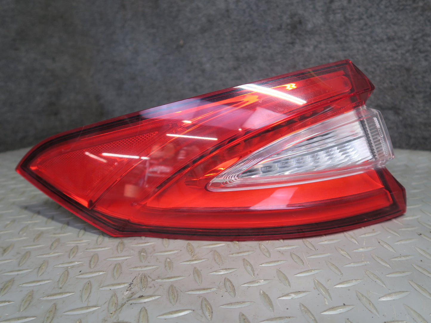 2017-2020 Maserati Levante M161 Rear Left Right Outer Inner Tail Light Lamp Set