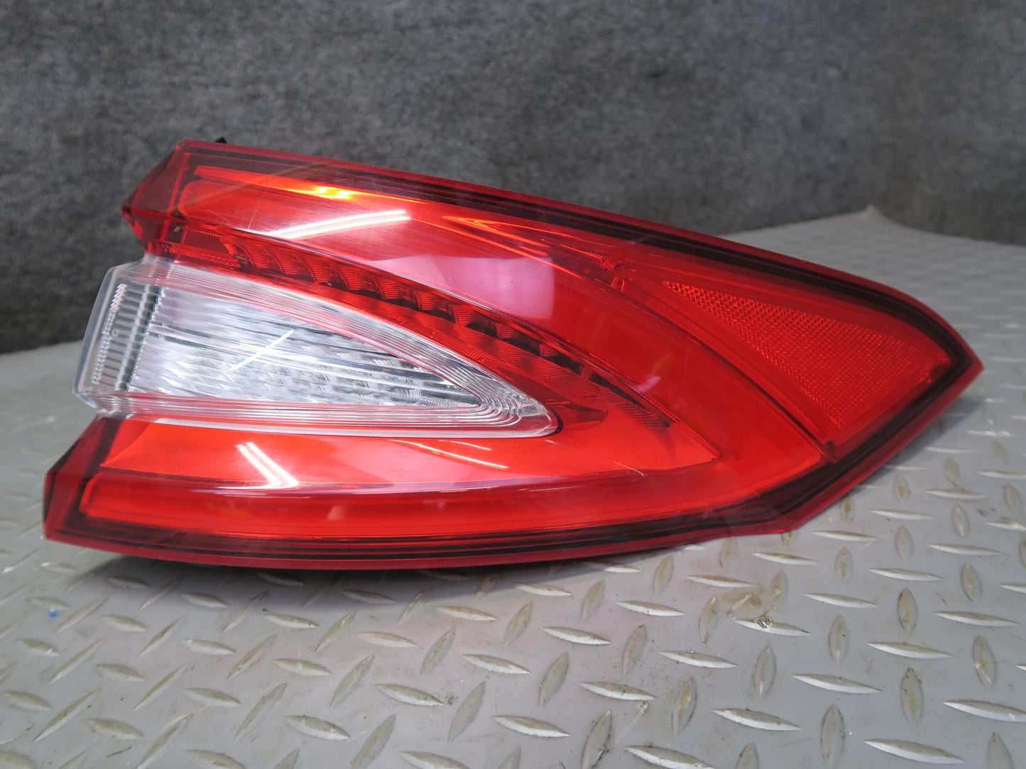 2017-2020 Maserati Levante M161 Rear Left Right Outer Inner Tail Light Lamp Set