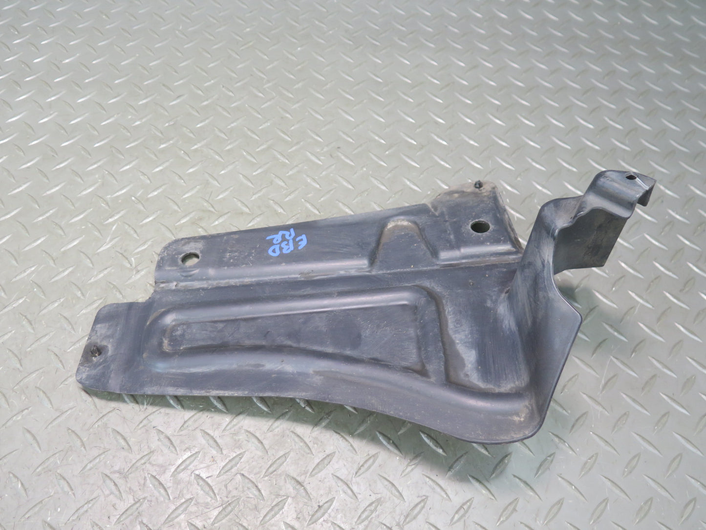 2008-2013 BMW E92 E93 M3 Rear Left Right Underbody Panel Splash Shield Guard Set