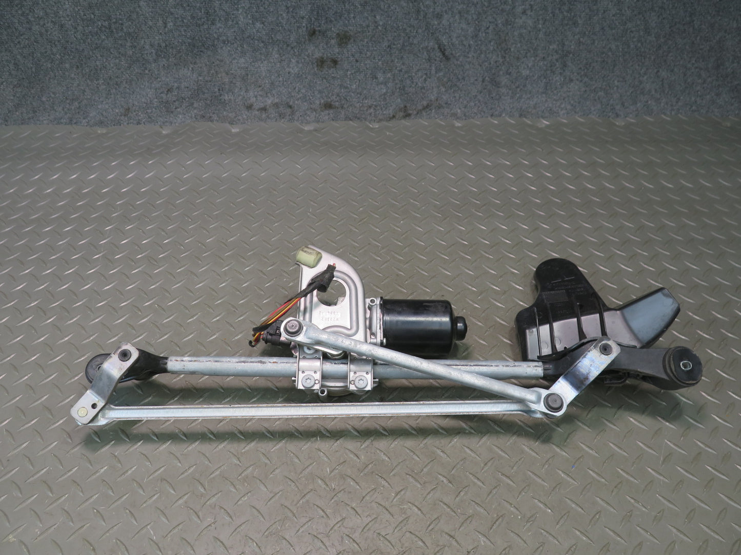 14-16 BMW F32 F33 435I Windshield Wiper Transmission Linkage w Motor OEM