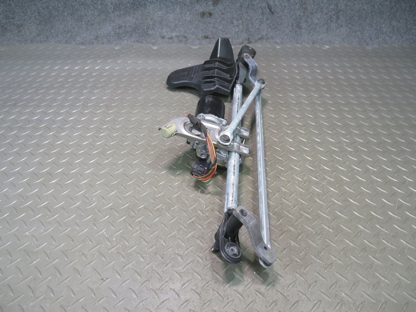 14-16 BMW F32 F33 435I Windshield Wiper Transmission Linkage w Motor OEM