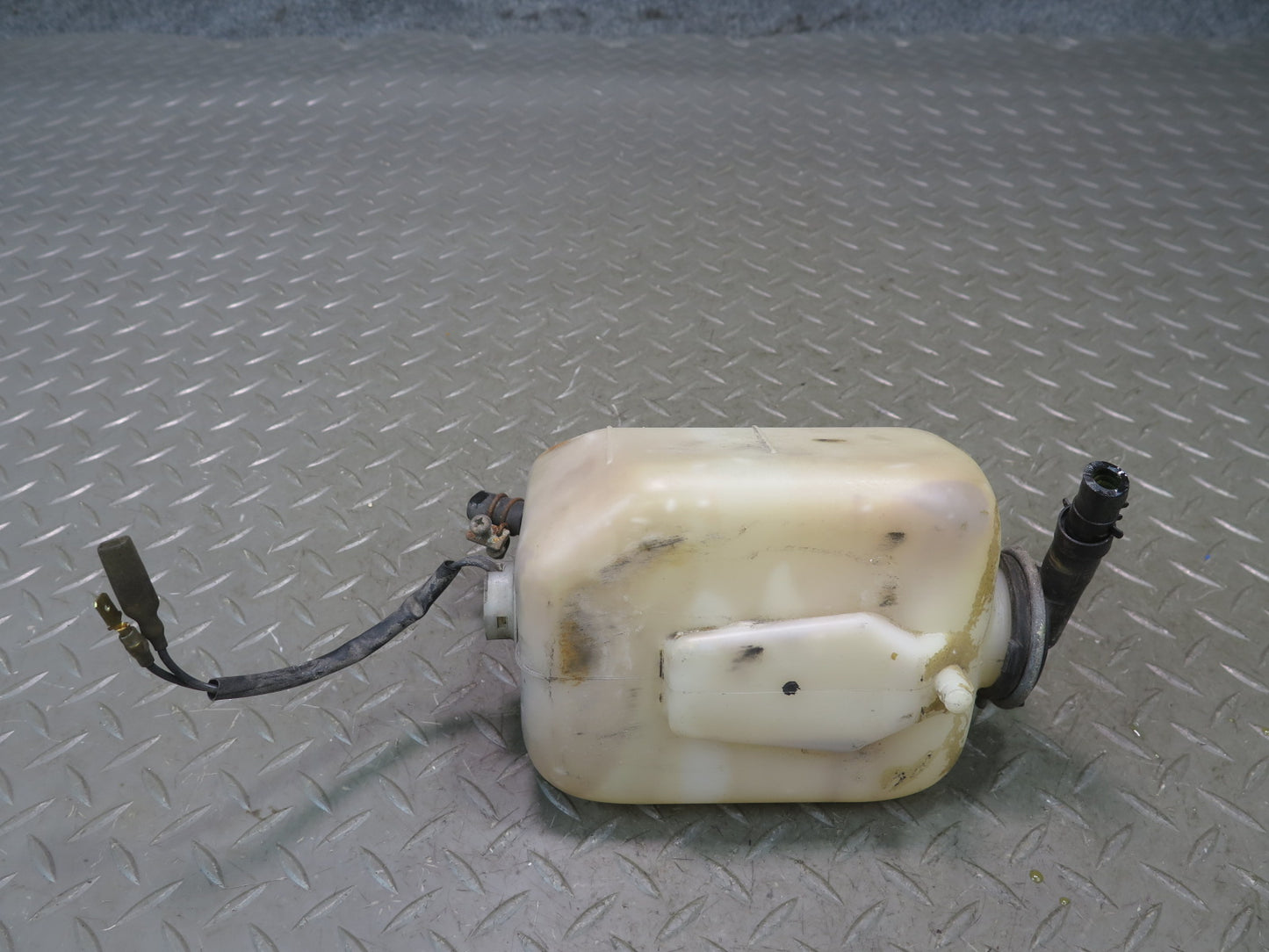 81-83 Datsun Nissan 280ZX S130 Turbo Engine Coolant Expansion Reservoir Tank OEM