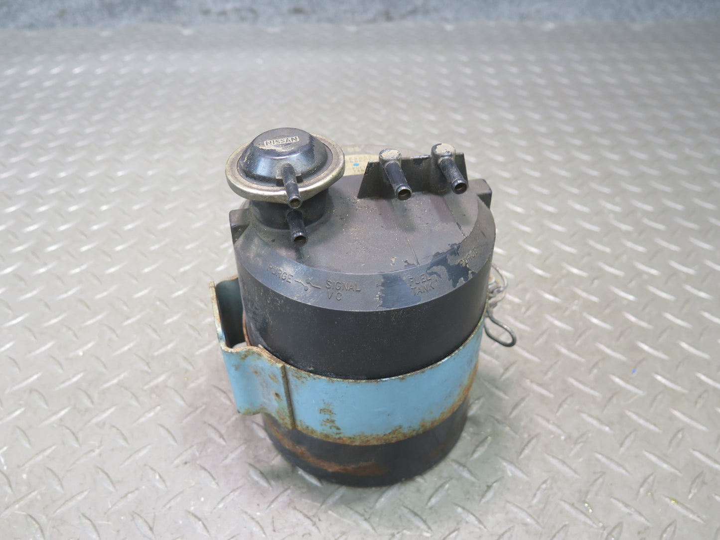 82-83 Datsun Nissan S130 280ZX Turbo Fuel Evap Vapor Canister 14950-P9000 OEM