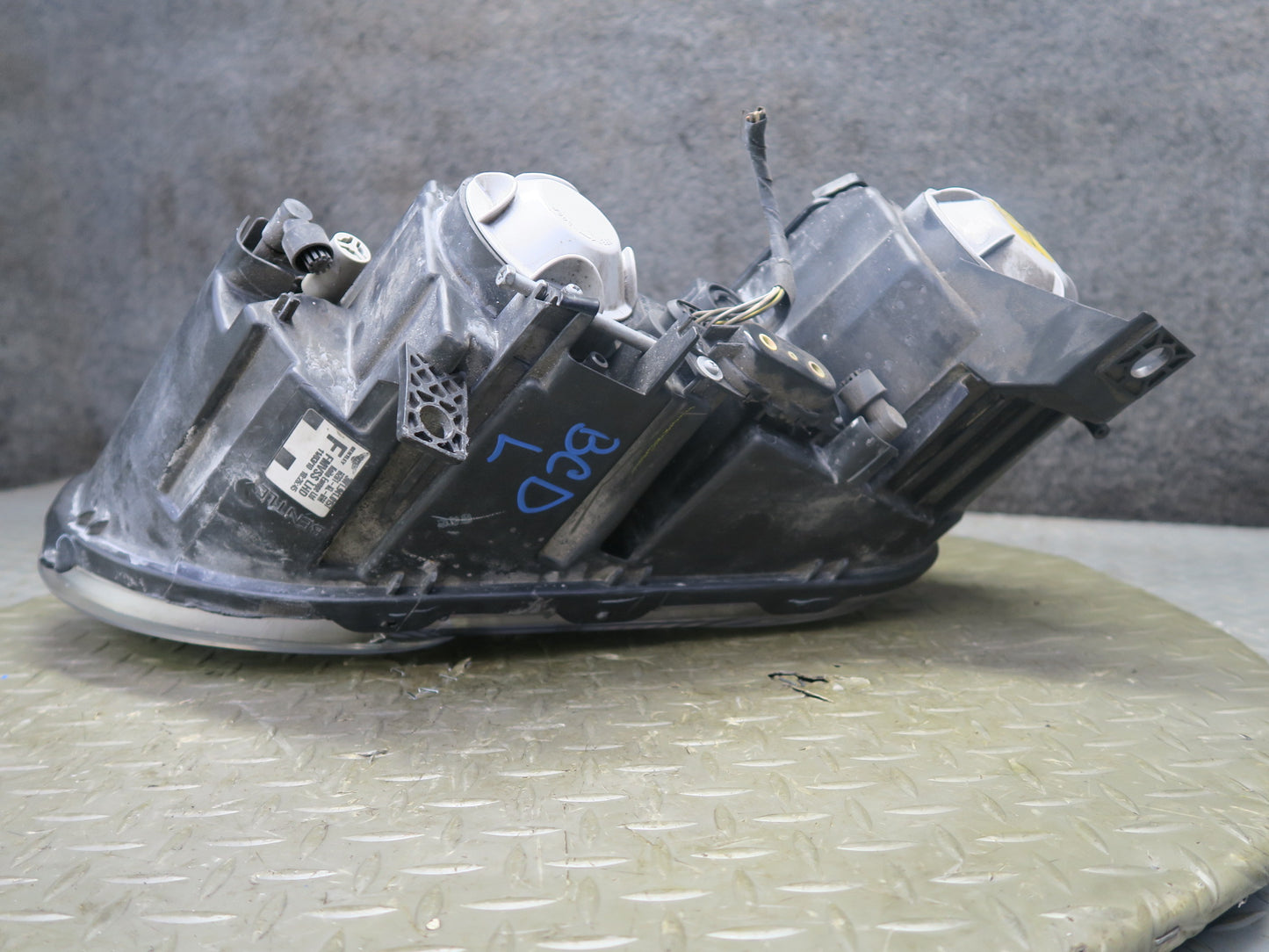 2006-2012 Bentley Continental Flying Spur Front Left Xenon HID Headlight Lamp