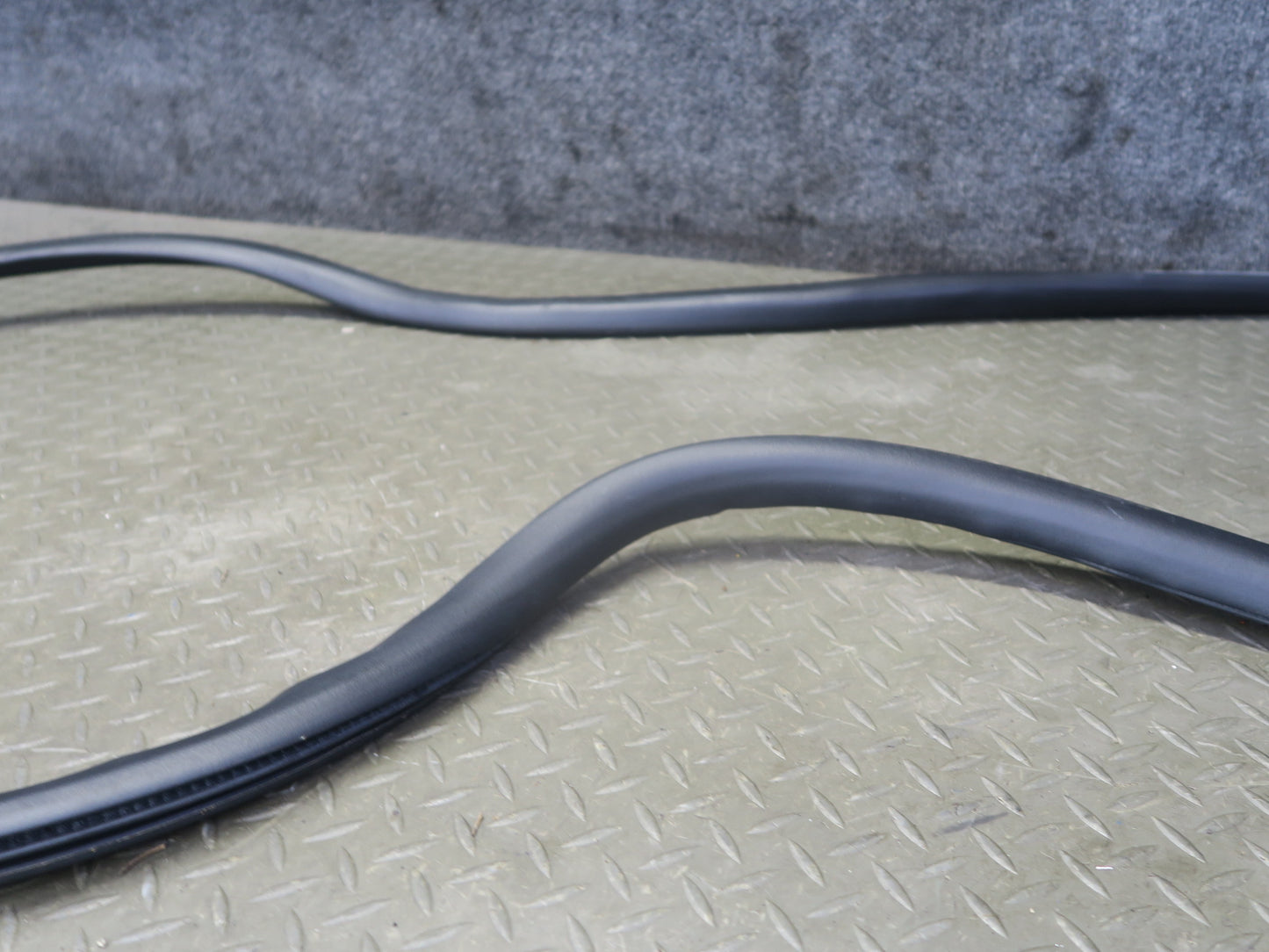 2010-2016 Porsche Panamera 970 Rear Trunk Weatherstrip Rubber Seal Gasket