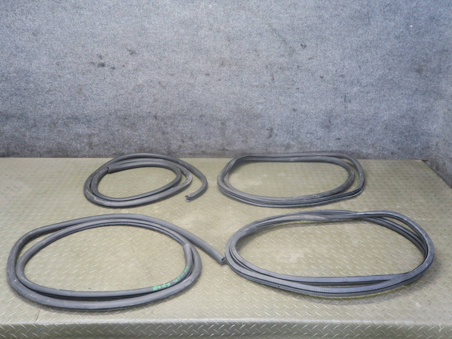 2010-2016 Porsche Panamera 970 Front & Rear Door Weatherstrip Seal Set of 4