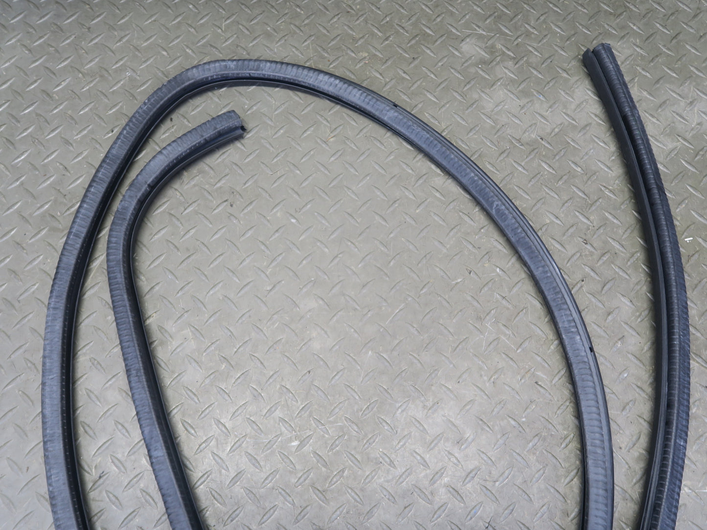 2010-2016 Porsche Panamera 970 Front & Rear Door Weatherstrip Seal Set of 4