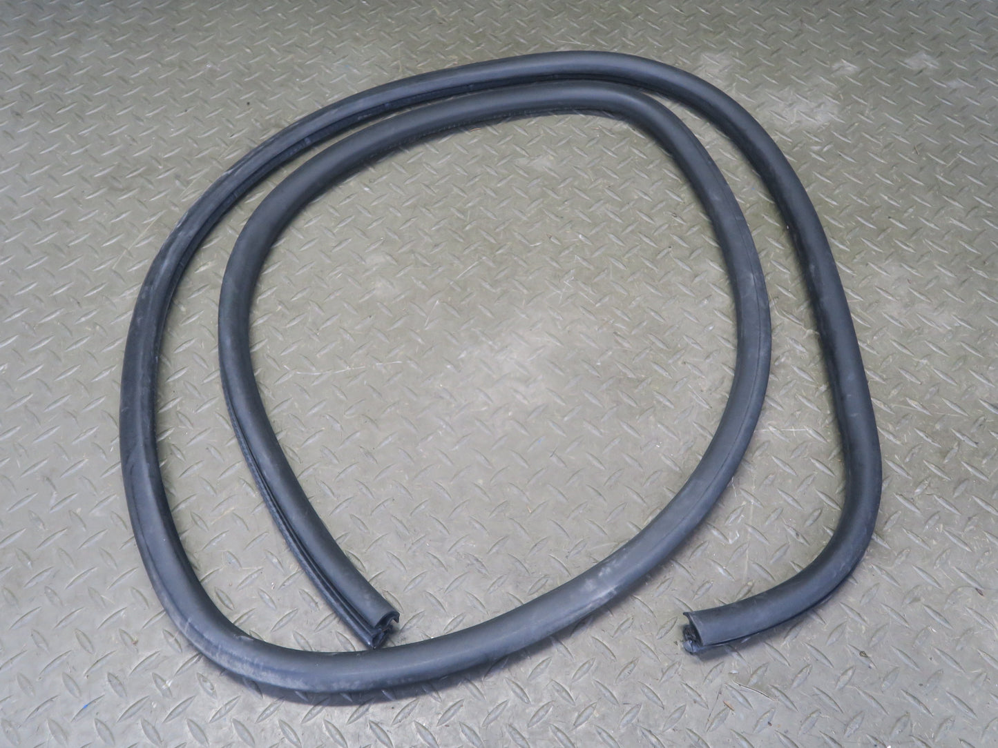 2010-2016 Porsche Panamera 970 Front & Rear Door Weatherstrip Seal Set of 4