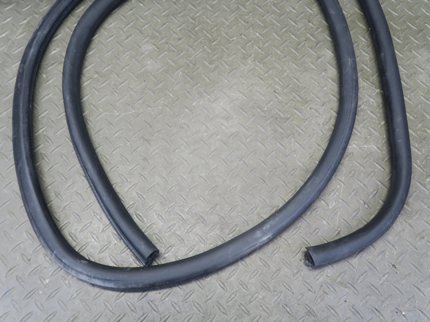 2010-2016 Porsche Panamera 970 Front & Rear Door Weatherstrip Seal Set of 4