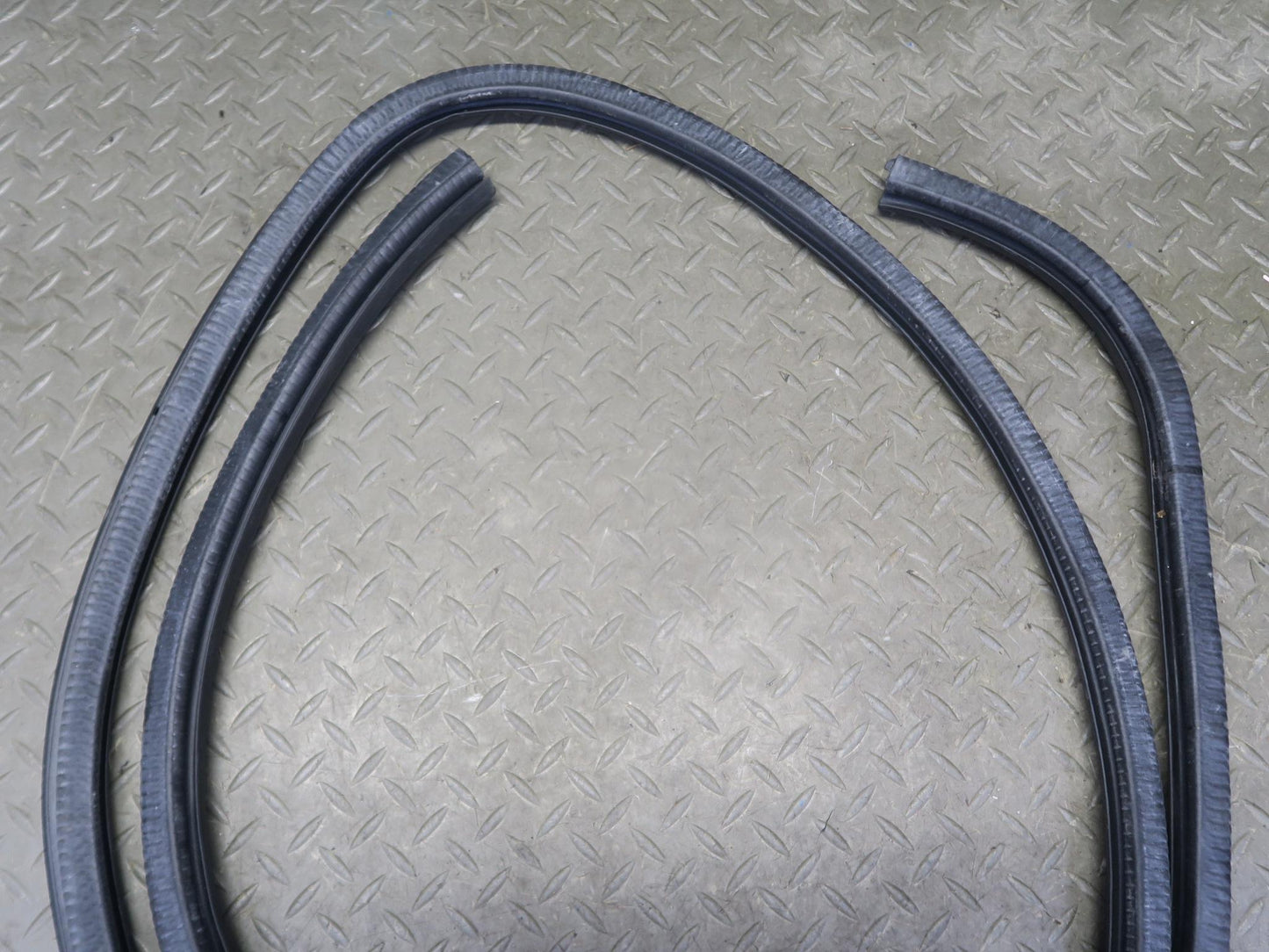 2010-2016 Porsche Panamera 970 Front & Rear Door Weatherstrip Seal Set of 4