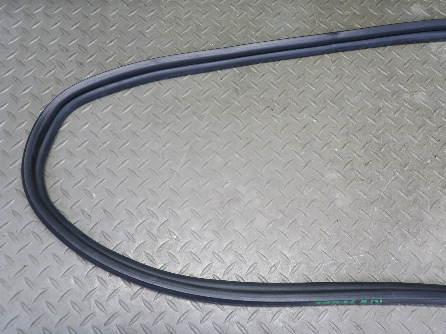 1999-2004 Porsche 911 996 Convertible Rear Trunk Weatherstrip Rubber Seal Gasket