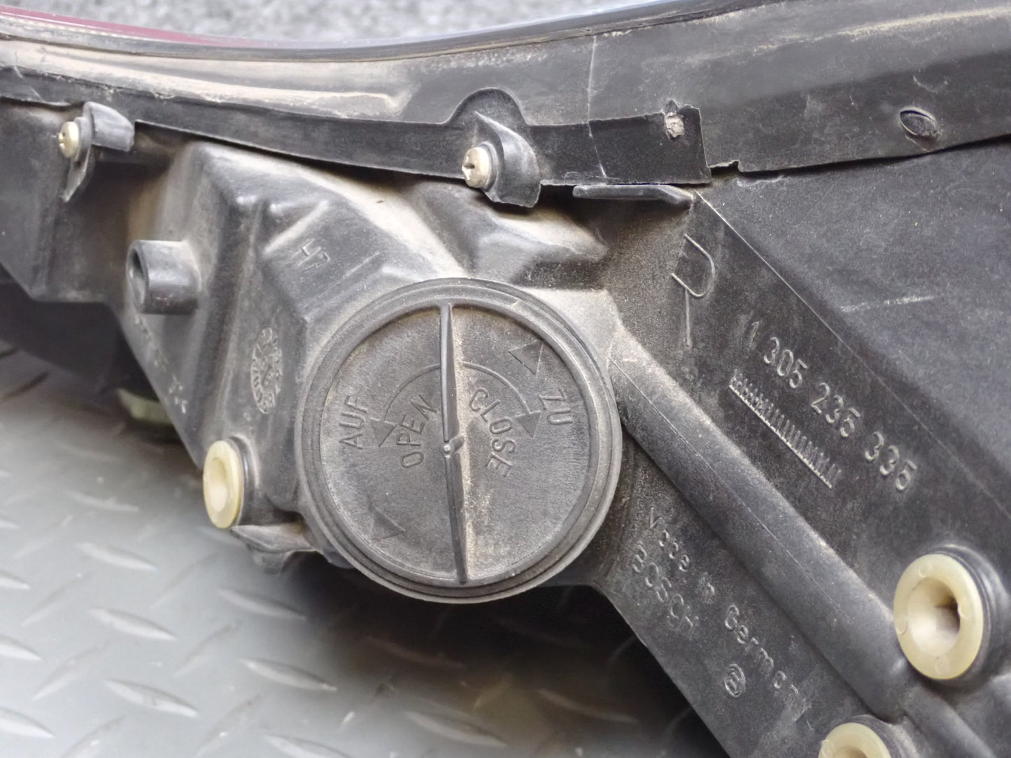 1999 Porsche Boxster 986 Front Right Halogen Headlight Lamp 98663103204