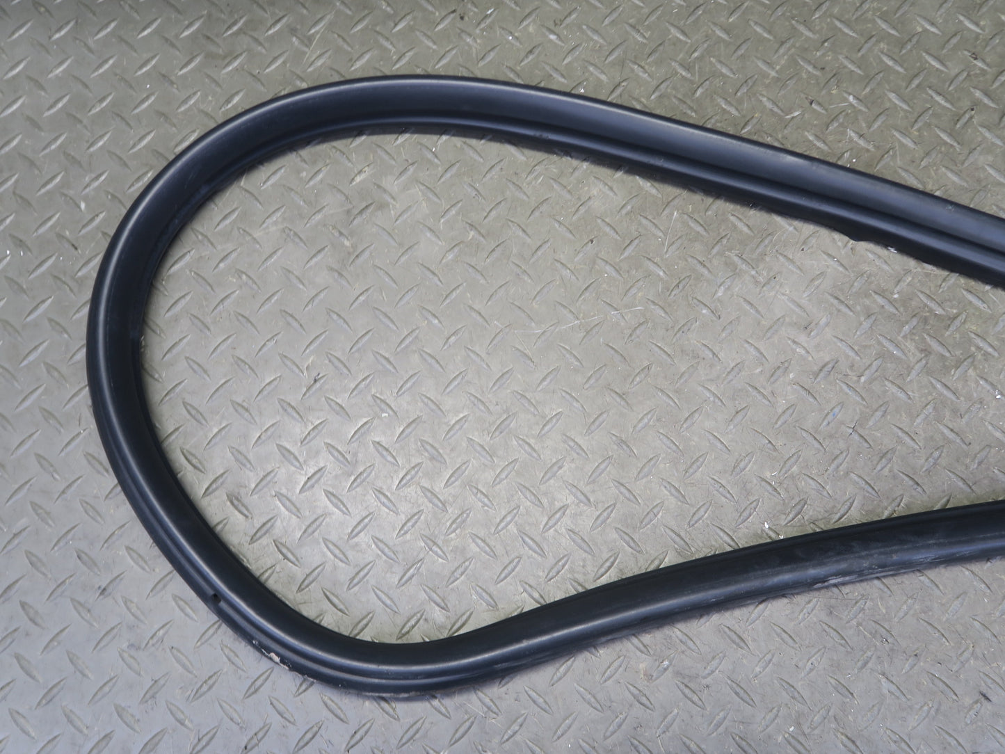 97-04 Porsche Boxster 986 Left Door Weatherstrip Rubber Seal Gasket