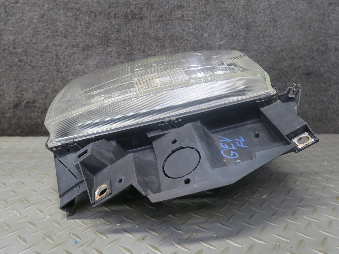 99-03 VW Eurovan T4 Set of 2 Front Right & Left Halogen Headlight Lamp OEM