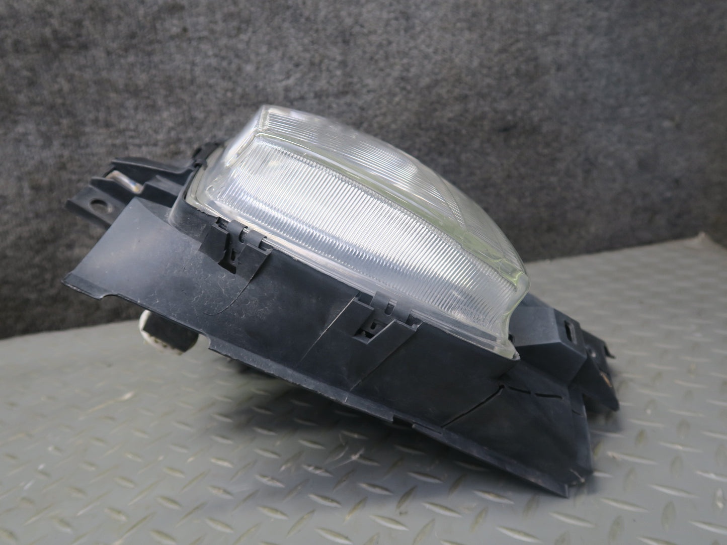 99-03 VW Eurovan T4 Set of 2 Front Right & Left Halogen Headlight Lamp OEM