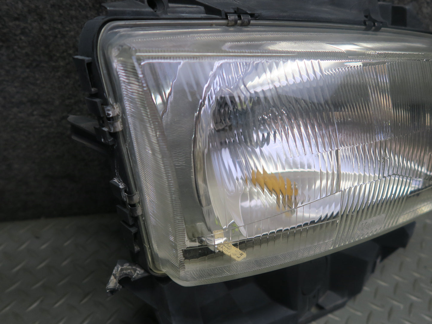 99-03 VW Eurovan T4 Set of 2 Front Right & Left Halogen Headlight Lamp OEM