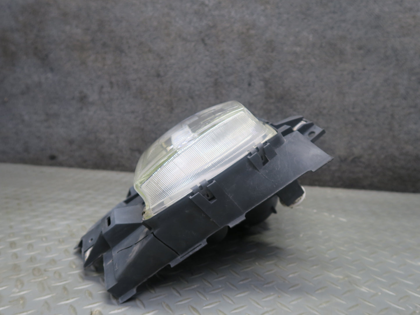 99-03 VW Eurovan T4 Set of 2 Front Right & Left Halogen Headlight Lamp OEM
