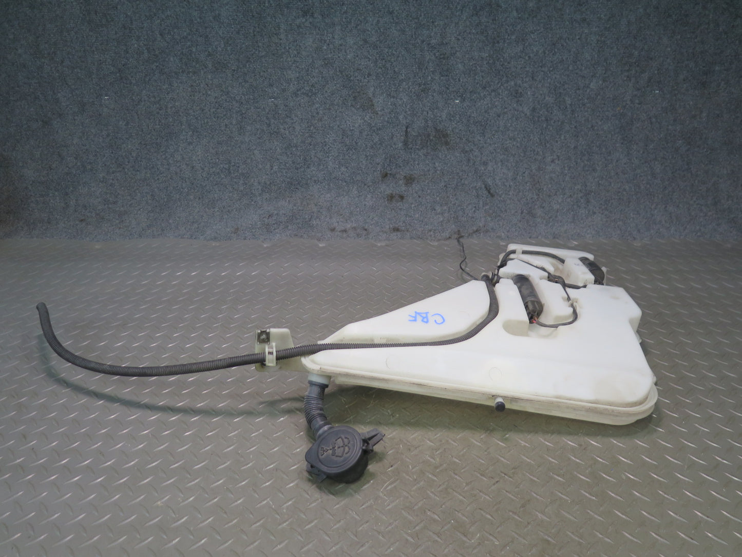 14-16 BMW F32 F33 435I Windshield Washer Fluid Reservoir Bottle w Pump OEM