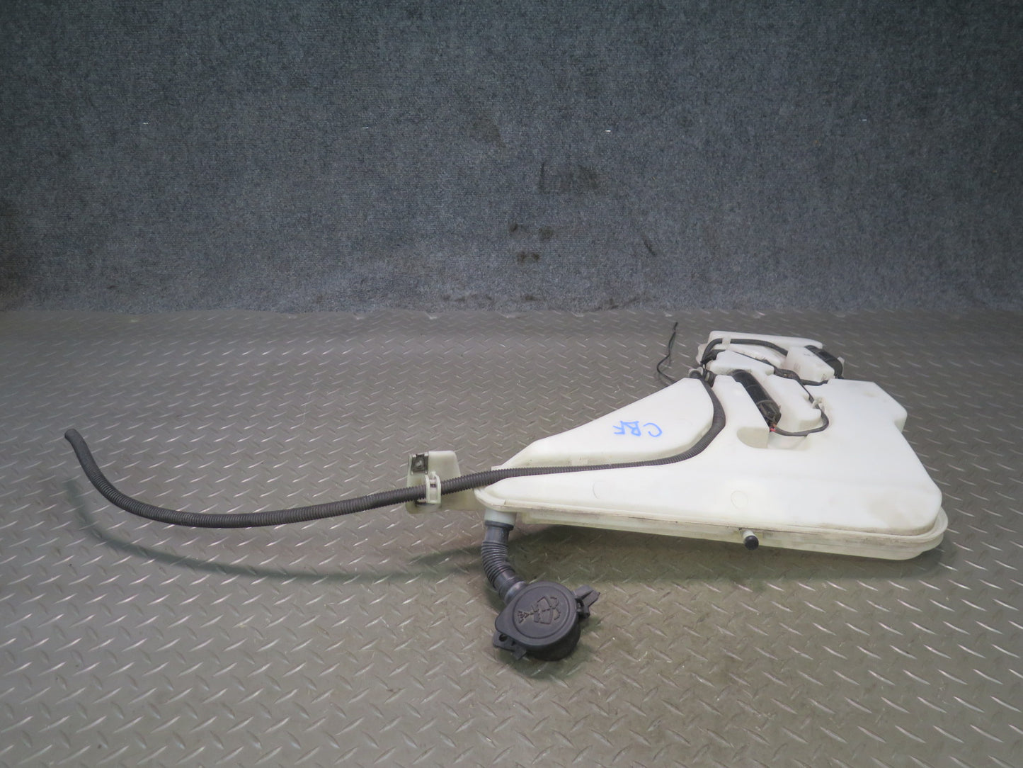 14-16 BMW F32 F33 435I Windshield Washer Fluid Reservoir Bottle w Pump OEM