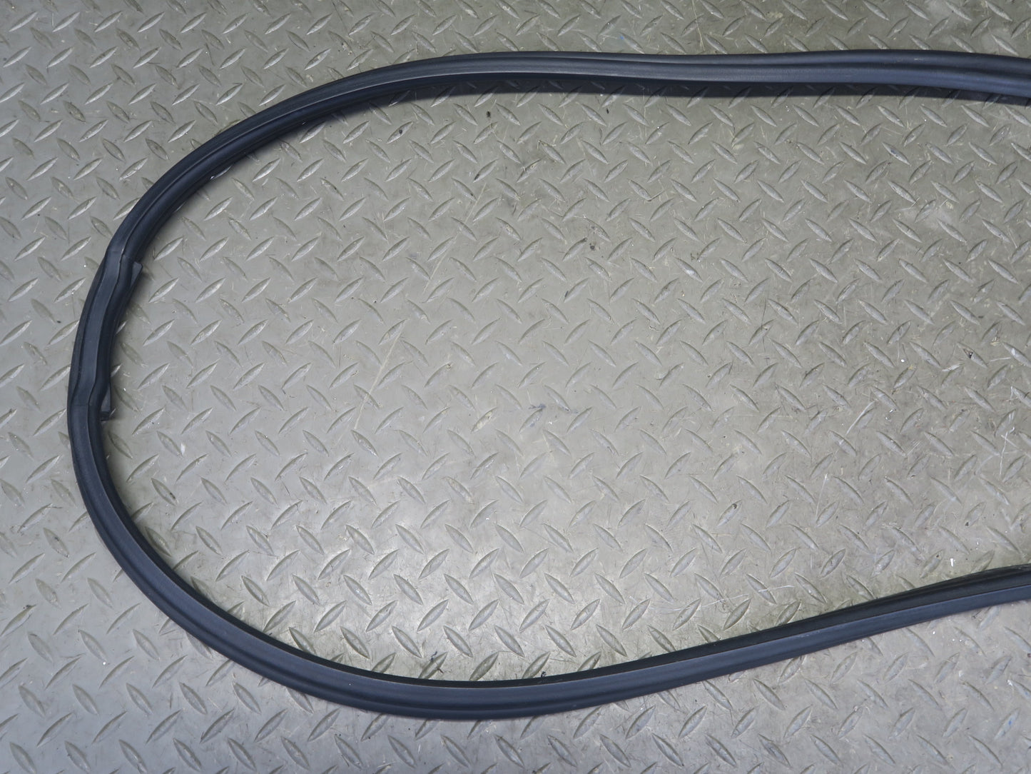 1999-2004 Porsche 911 996 Convertible TOP Roof Weatherstrip Rubber Seal Gasket