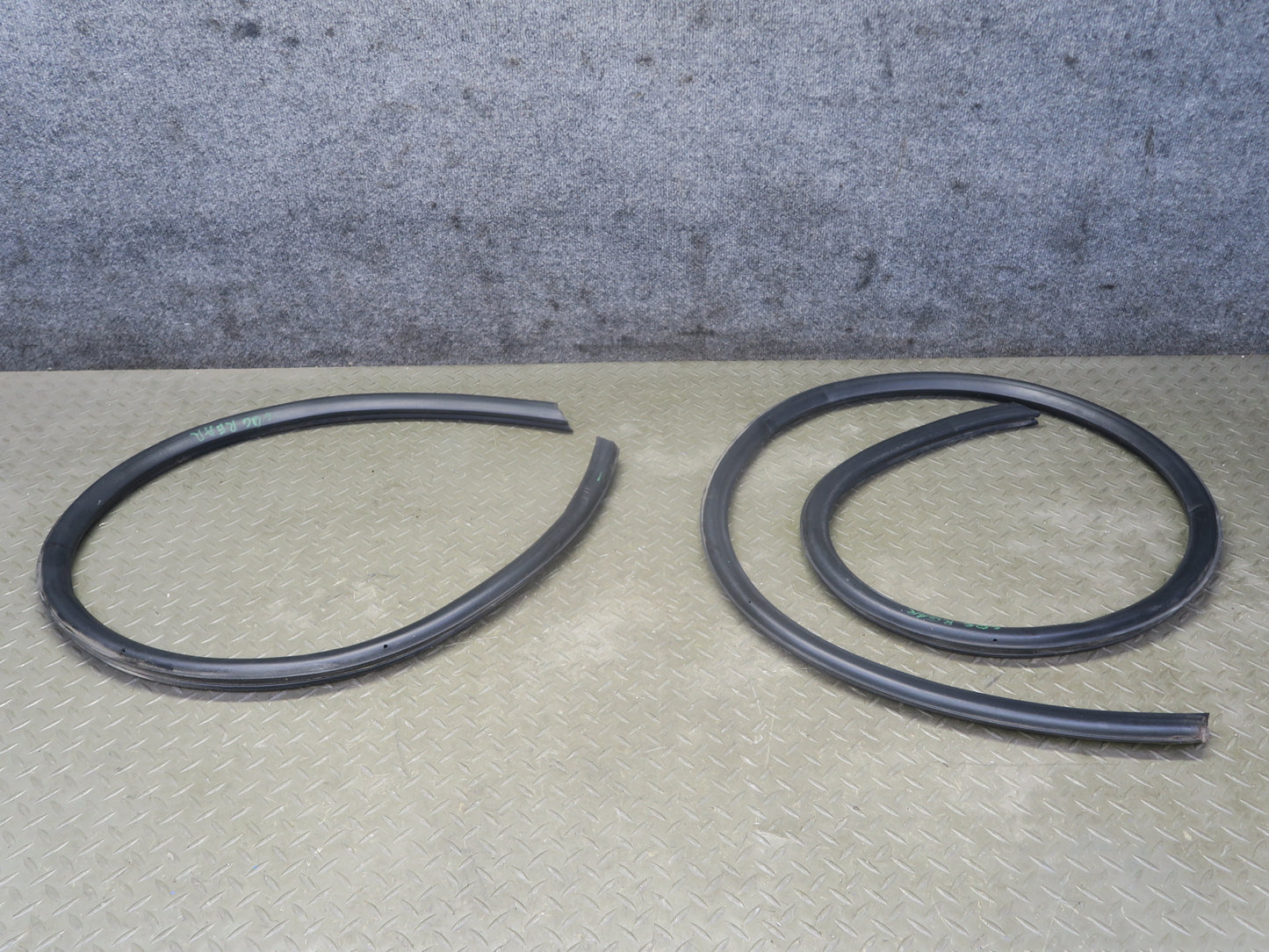 84-96 Chevrolet Corvette C4 Set of 2 Rear Targa Roof Seal Windlace Rubber OEM