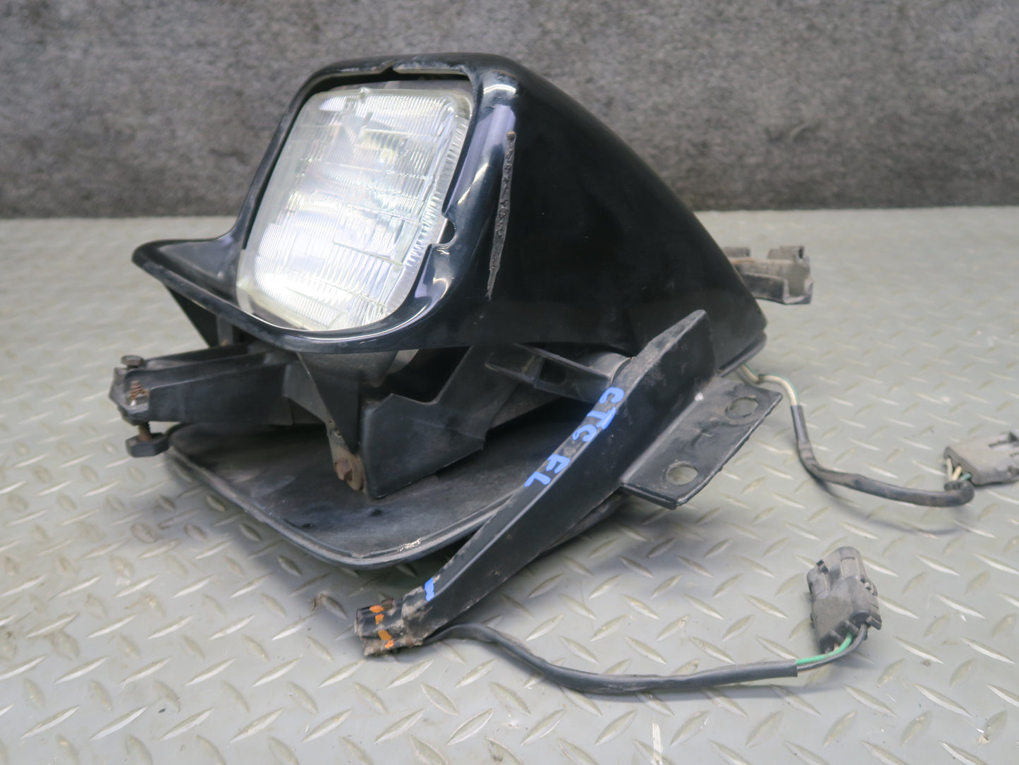 84-87 Chevrolet Corvette C4 Front Left POP UP Headlight Motor Cover Assembly OEM