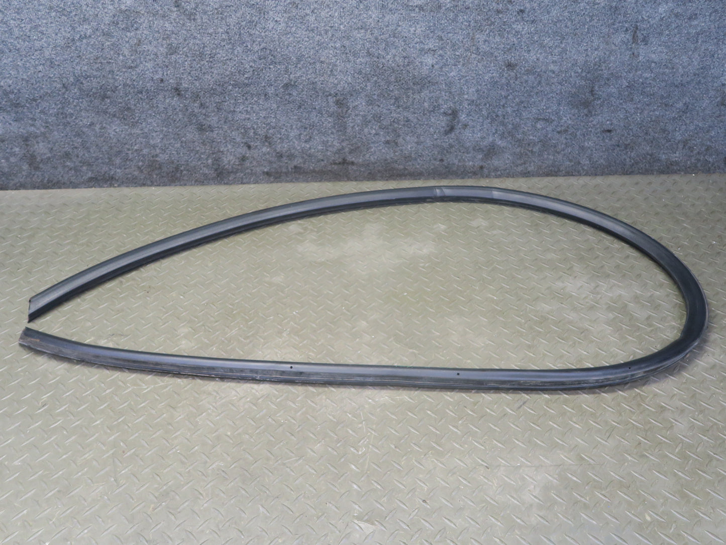 84-96 Chevrolet Corvette C4 Set of 2 Rear Targa Roof Seal Windlace Rubber OEM