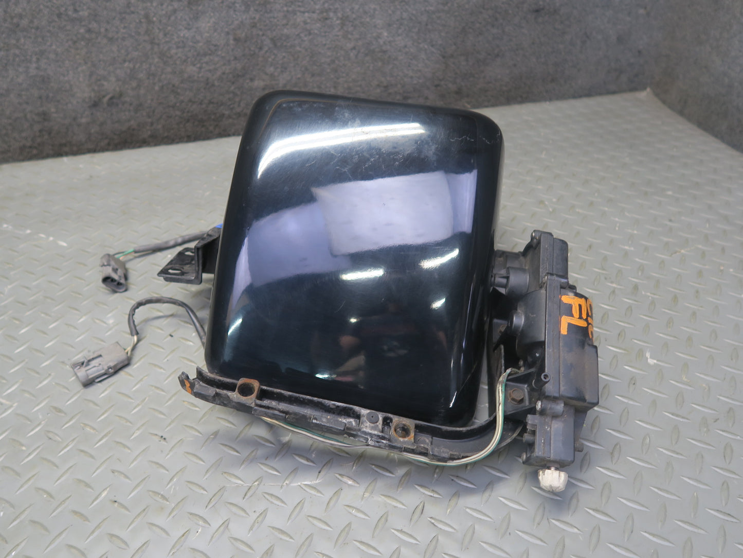 84-87 Chevrolet Corvette C4 Front Left POP UP Headlight Motor Cover Assembly OEM