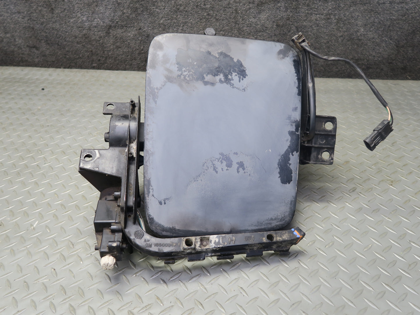 84-87 Chevrolet Corvette C4 Front Left POP UP Headlight Motor Cover Assembly OEM