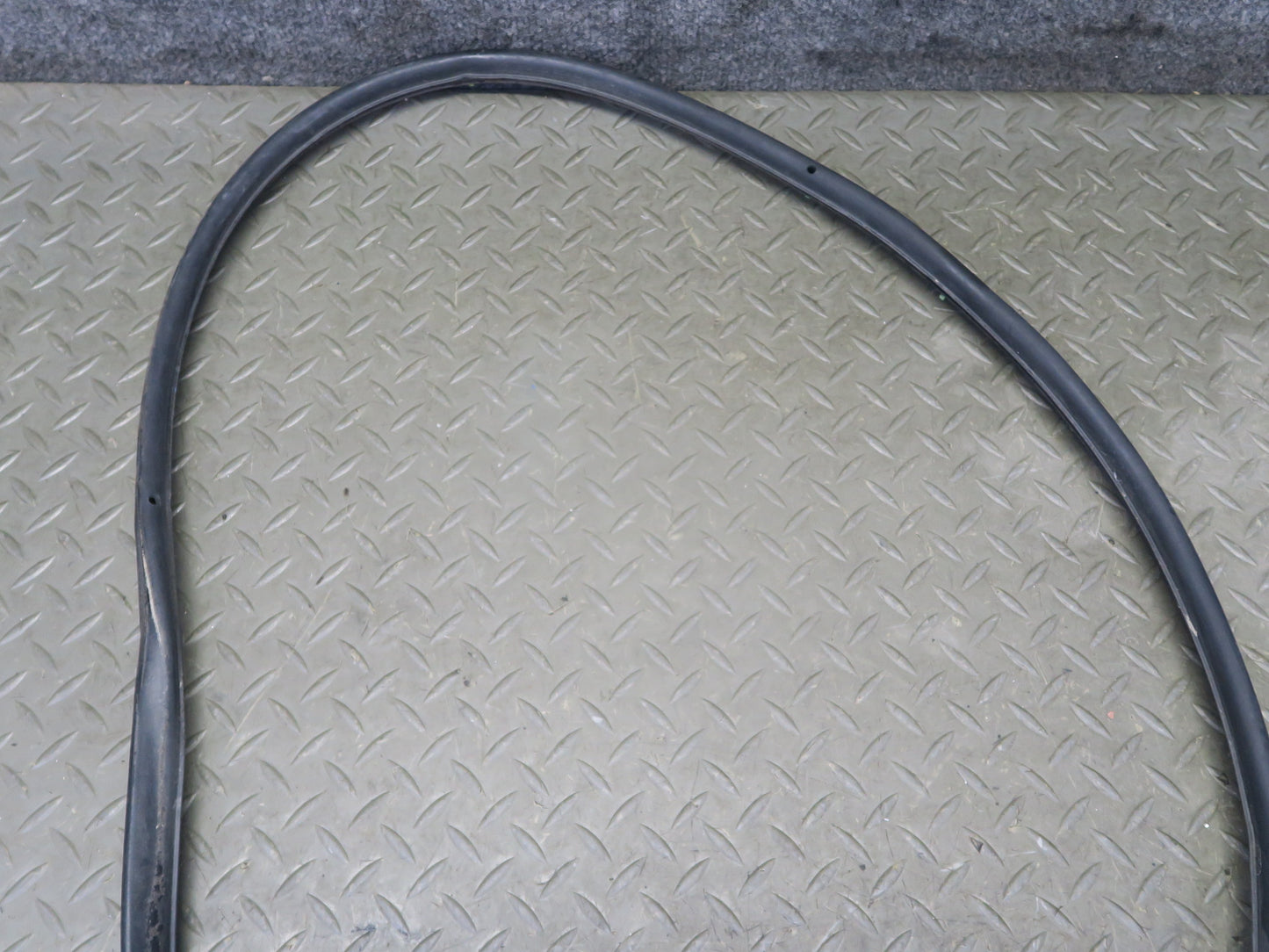02-10 Lexus Z40 SC430 Front Right Door Weatherstrip Rubber Seal Set OEM