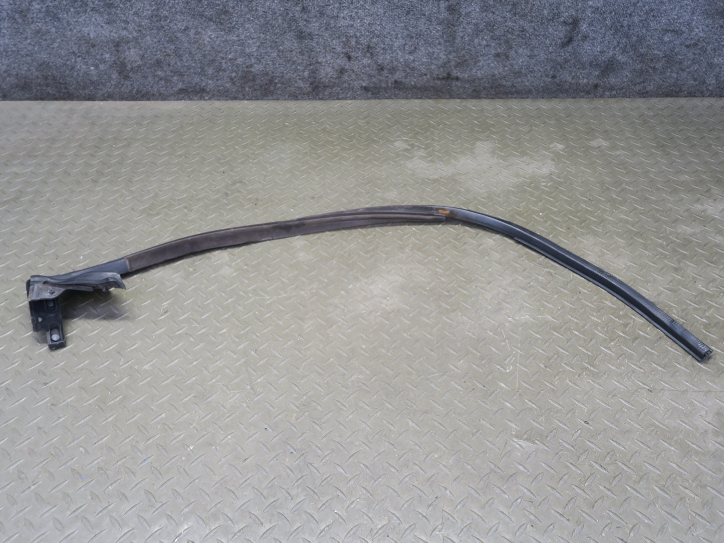 02-10 Lexus Z40 SC430 Front Right Door Weatherstrip Rubber Seal Set OEM