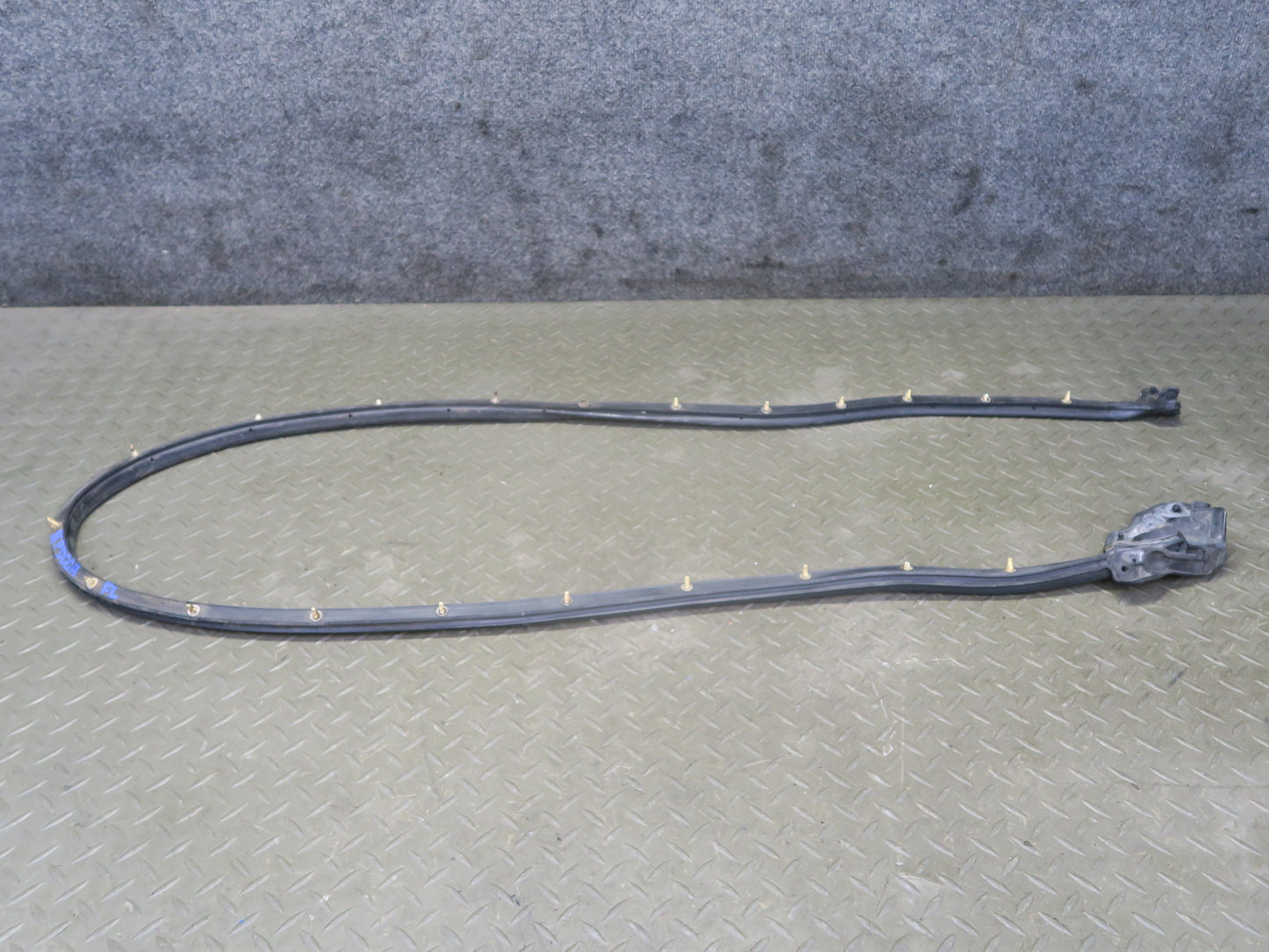 02-10 Lexus Z40 SC430 Front Left Door Weatherstrip Rubber Seal Set OEM