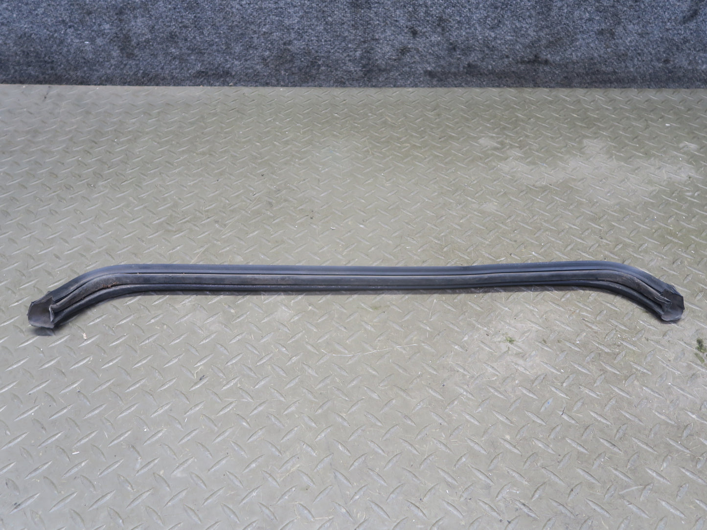 96-99 BMW E36 318iC Set of 3 Front Hood Weatherstrip Rubber Seal OEM