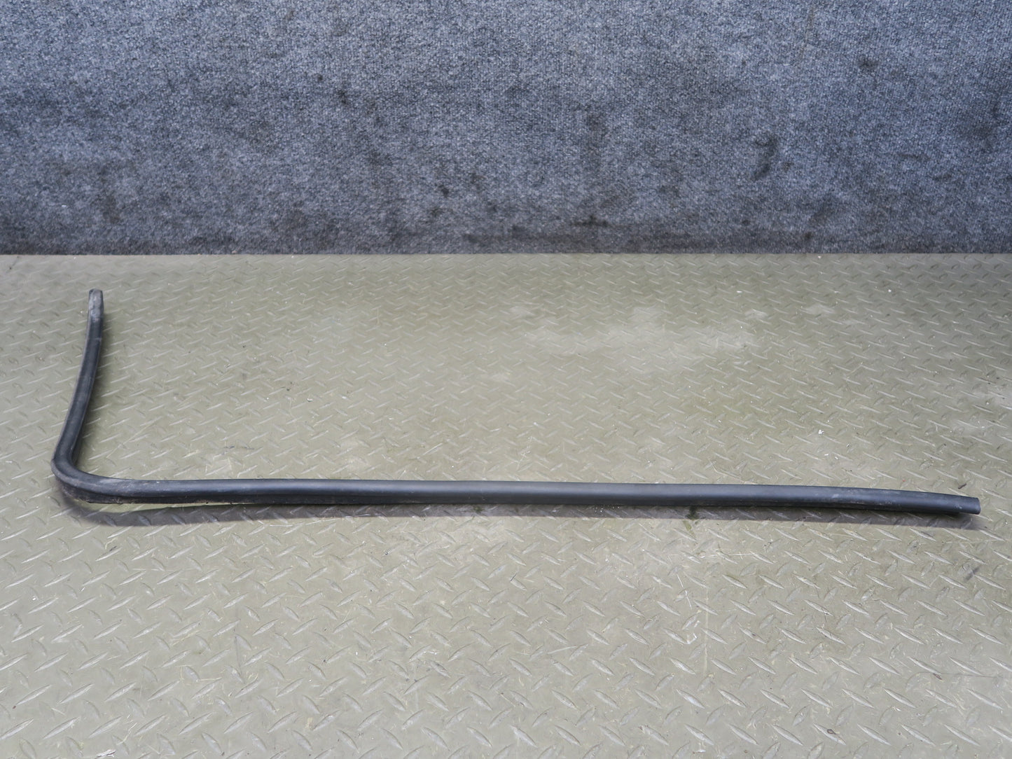 96-99 BMW E36 318iC Set of 3 Front Hood Weatherstrip Rubber Seal OEM