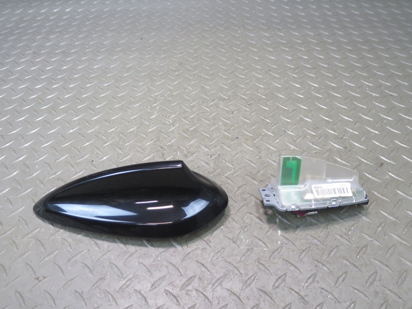 2007-2013 BMW E90 E92 M3 Upper Roof Shark FIN Antenna W/ Cover Black