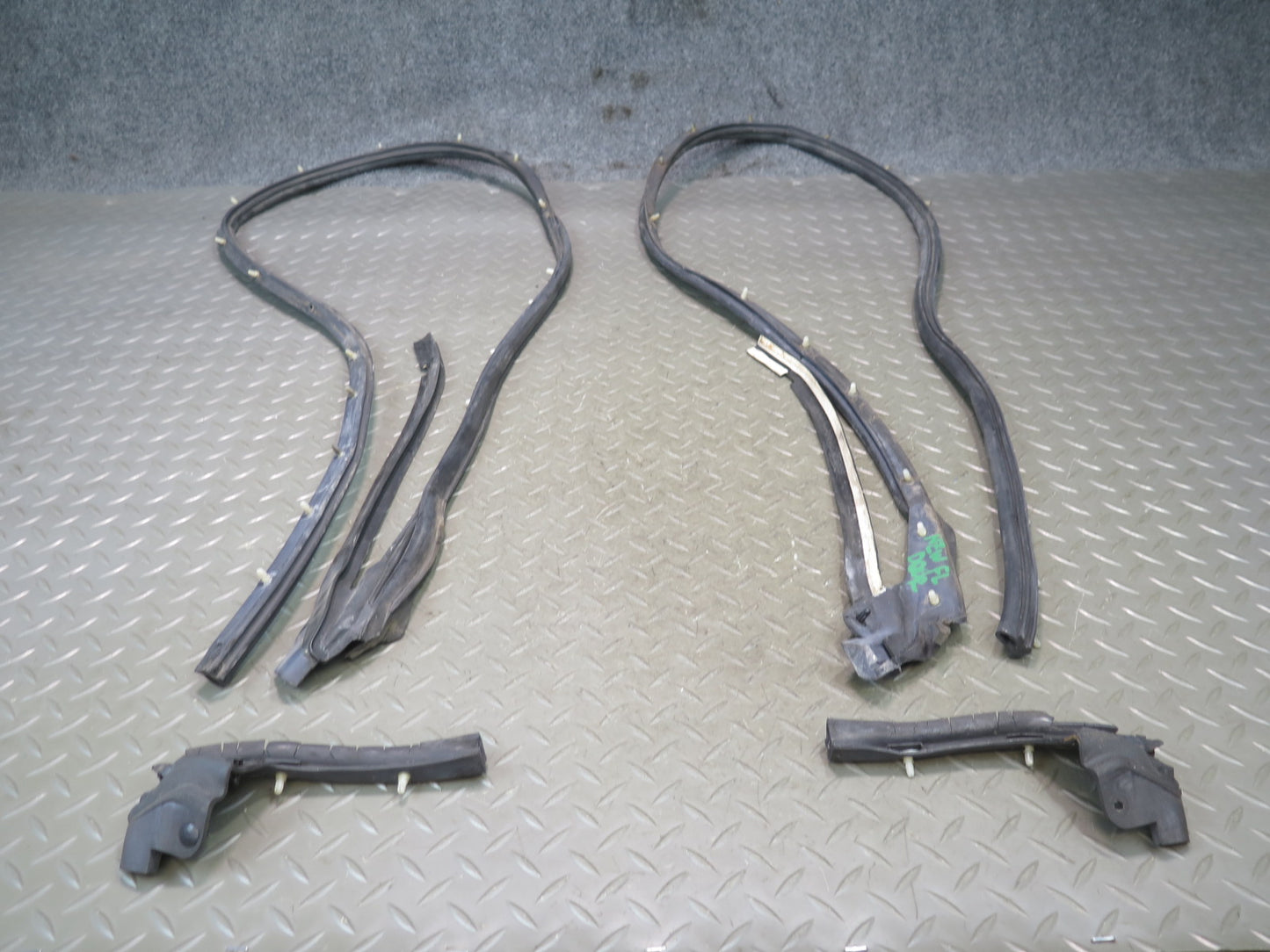 79-83 Datsun 280ZX 2+0 Set of 4 Left & Right Door Weatherstrip Seal OEM