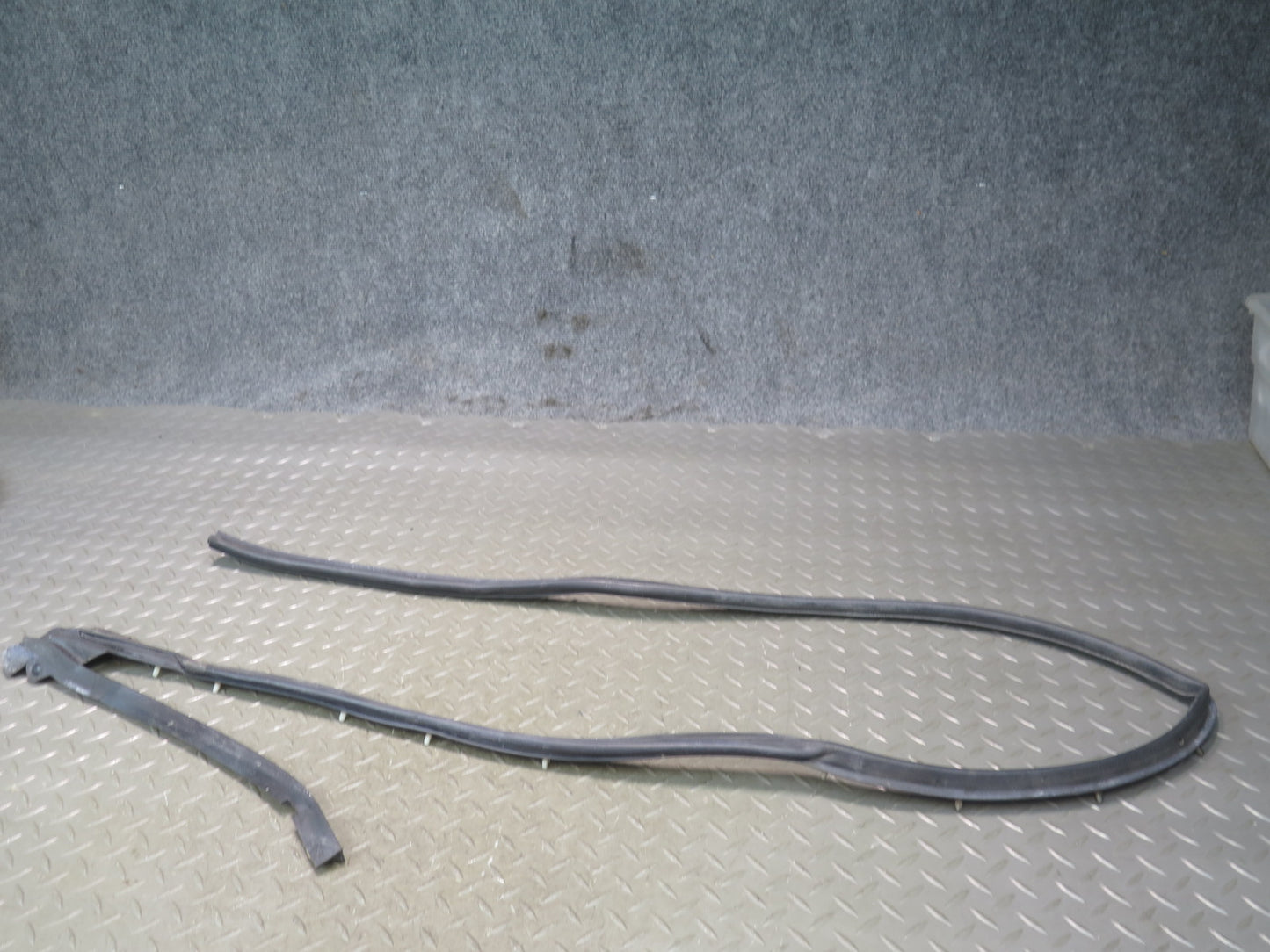79-83 Datsun 280ZX 2+0 Set of 4 Left & Right Door Weatherstrip Seal OEM