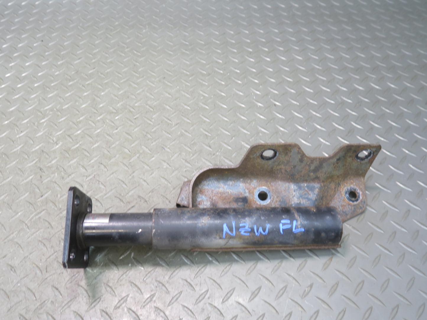 81-83 Datsun S130 280ZX Front Right Left Bumper Shock Absorber w Bolts Set OEM