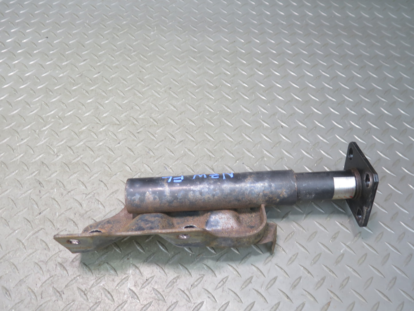 81-83 Datsun S130 280ZX Front Right Left Bumper Shock Absorber w Bolts Set OEM