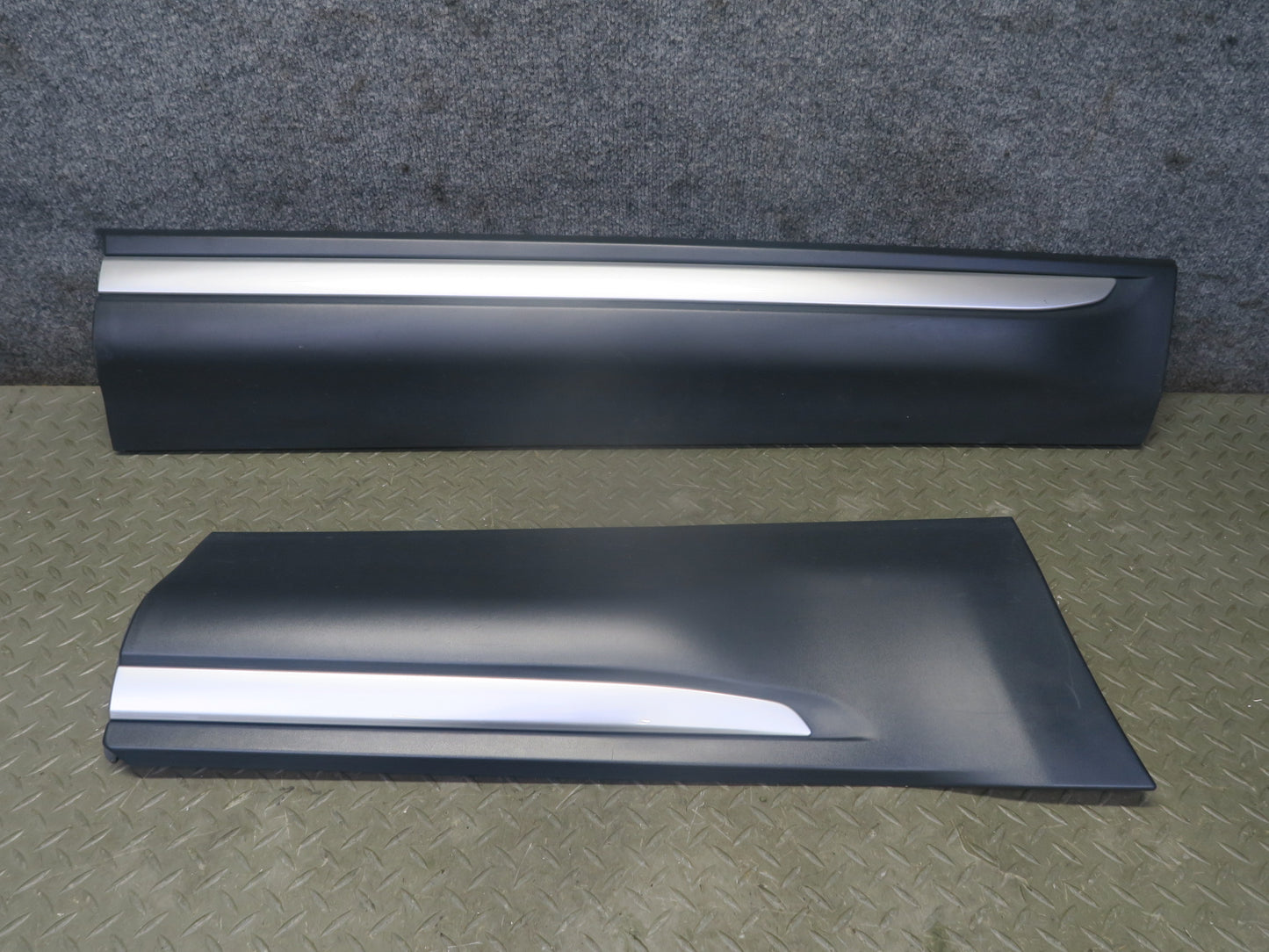 12-19 Range Rover Evoque L538 Front & Rear Right Door Lower TRM Molding Set of 2