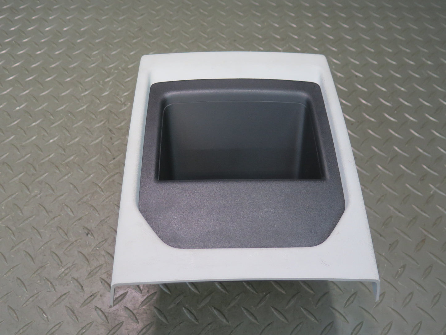 2012-2019 Range Rover Evoque L538 Rear Center Console Trim Panel w Air Vent