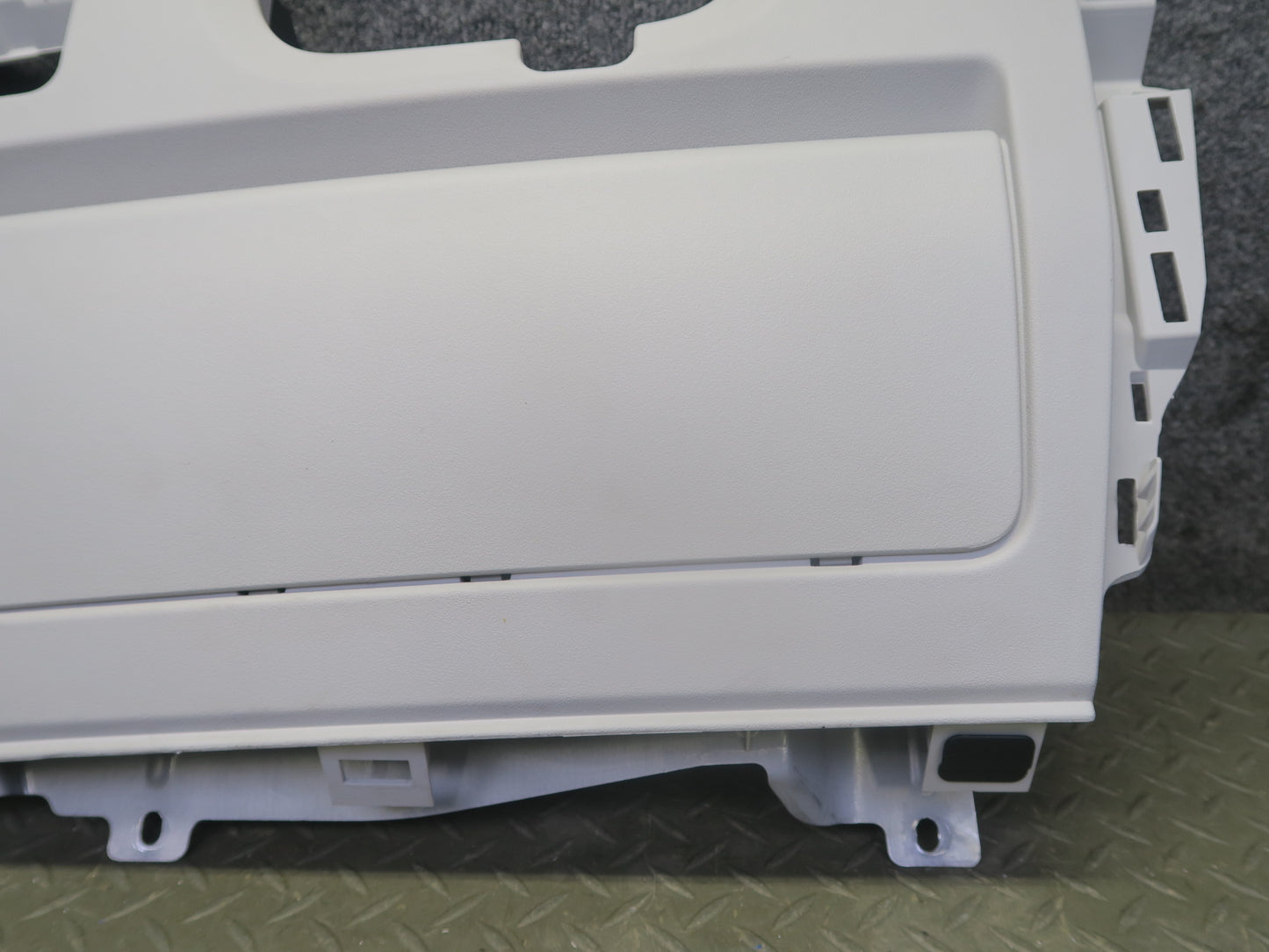 2012-2019 Range Rover Evoque L538 Dash Front Left Lower Knee Trim Panel