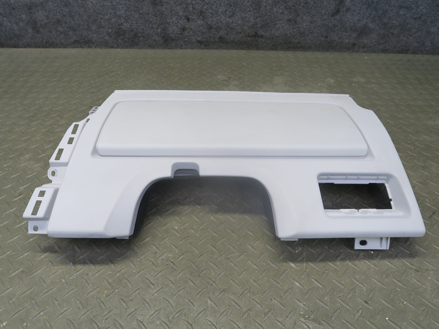 2012-2019 Range Rover Evoque L538 Dash Front Left Lower Knee Trim Panel