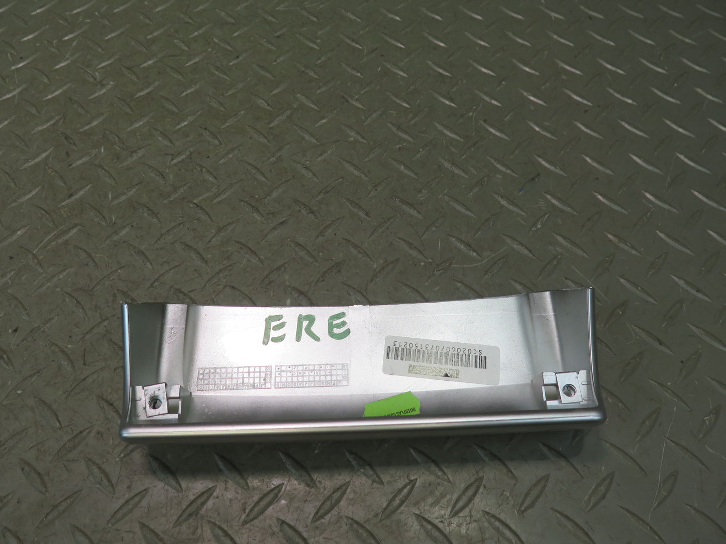 2012-2013 Range Rover Evoque L538 Rear Center Console Trim Cover Panel