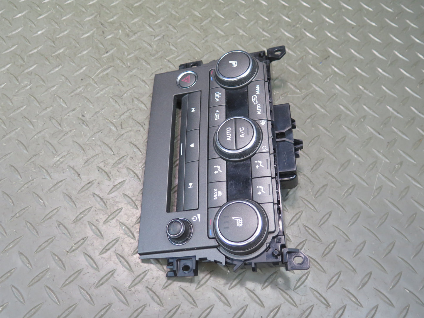 2012-2013 Range Rover Evoque L538 A/C Heater Climate Control Switch Panel