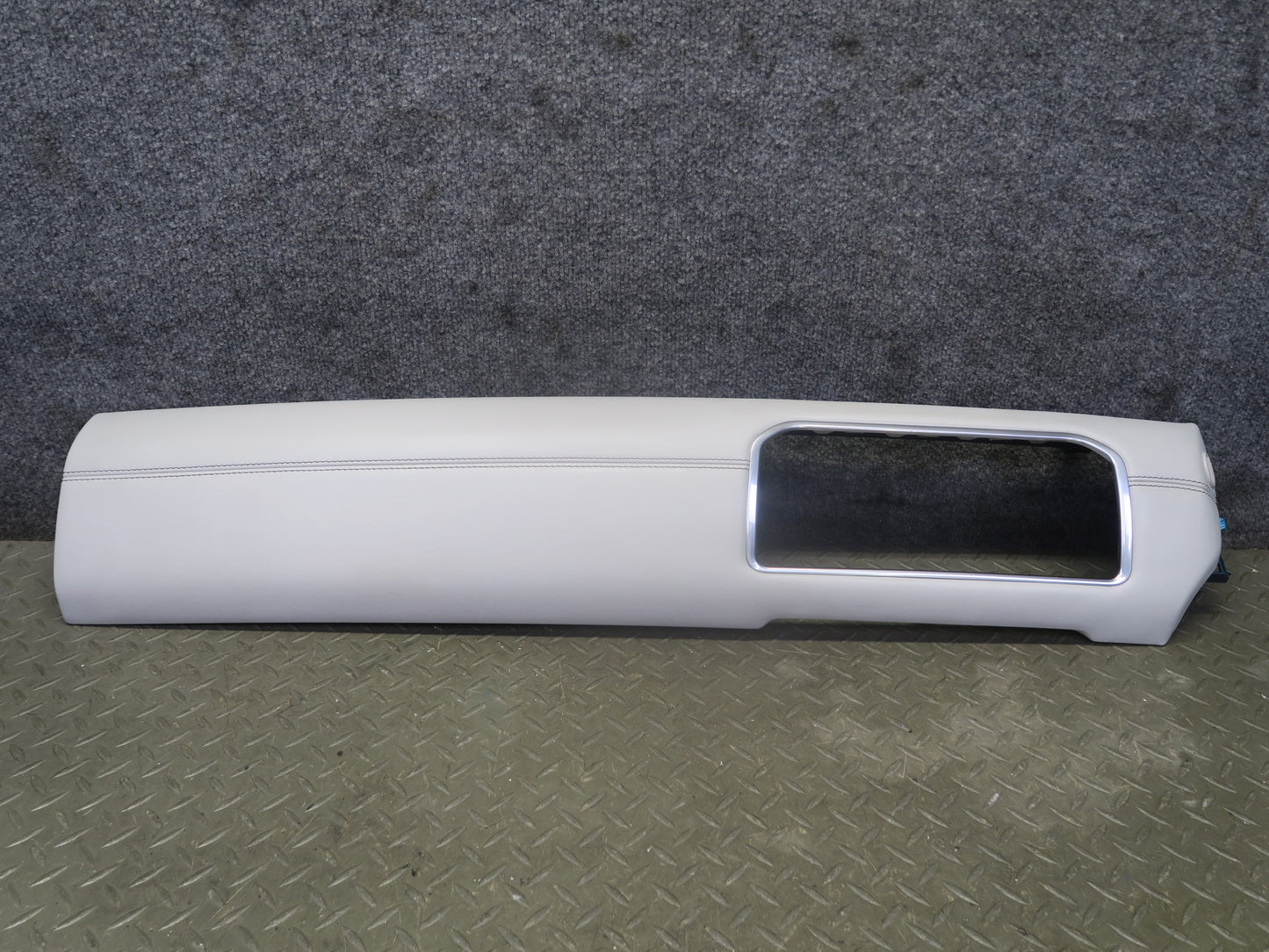 2012-2019 Range Rover Evoque L538 Dash Center Right Trim Bezel Cover Panel
