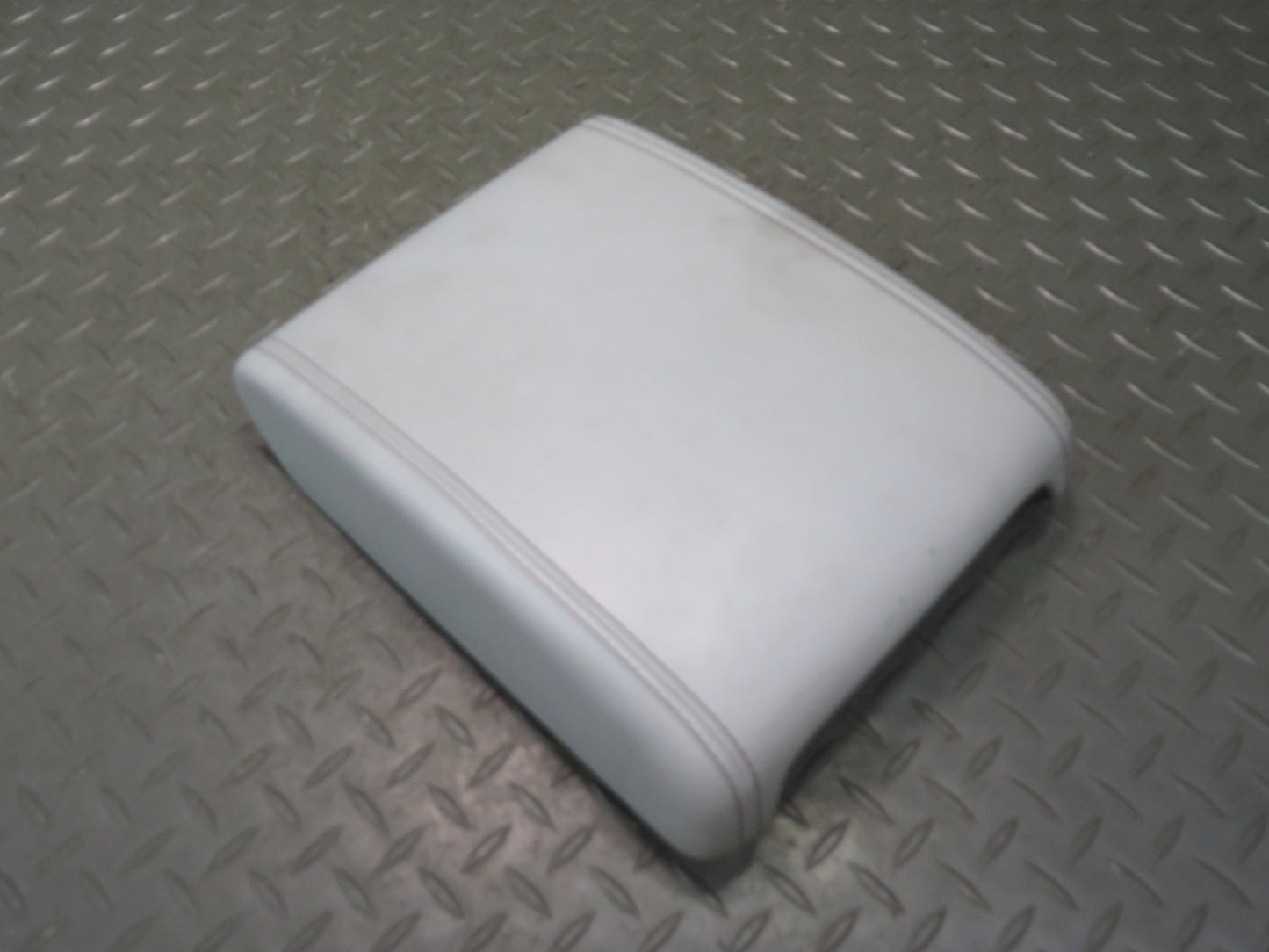 2012-2019 Range Rover Evoque L538 Center Console Leather Armrest Lid Cover